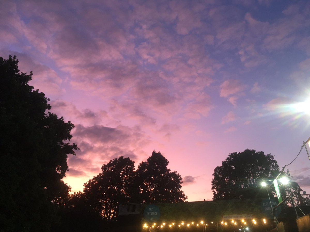 lupo323's tweet photo. Absolutely amazing, thank you @florencemachine #BSTHydePark #youvegotthelove #whoneedsaticket https://t.co/ZcEZXdoHj7