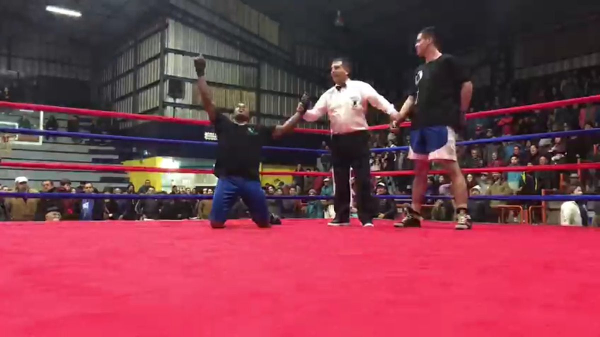 yitux's tweet photo. ¡Otra victoria de 'la Rata' Reasco desde Chile! 👊🏿🔥🥊🇪🇨 Este pelado va a llegar más lejos de lo que imaginamos. #SiguienteRound #Trinibox https://t.co/tFsl7cUIzt