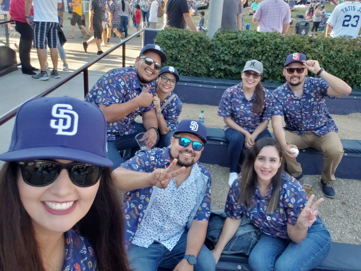 Shelly_ramosv's tweet photo. #friarfaithful https://t.co/TH6hEVvzNN