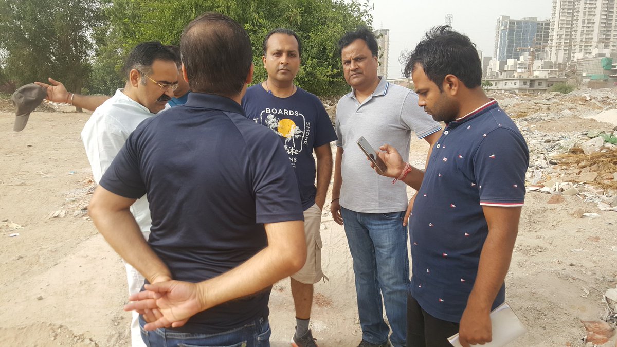 rwa_67's tweet photo. Thanks @ramanmalik for meeting us at the biggest #GarbageDump of #Gurgaon and checking out how 10k residents are breathing poison every day .
Hope to see some action soon.
@CPCB_OFFICIAL @MunCorpGurugram @GurugramMDA @PVSNSector67 @M3MIndiaPvtLtd @BJP4Haryana @PMOIndia @toi_RaOj https://t.co/lgIUvsfqoL