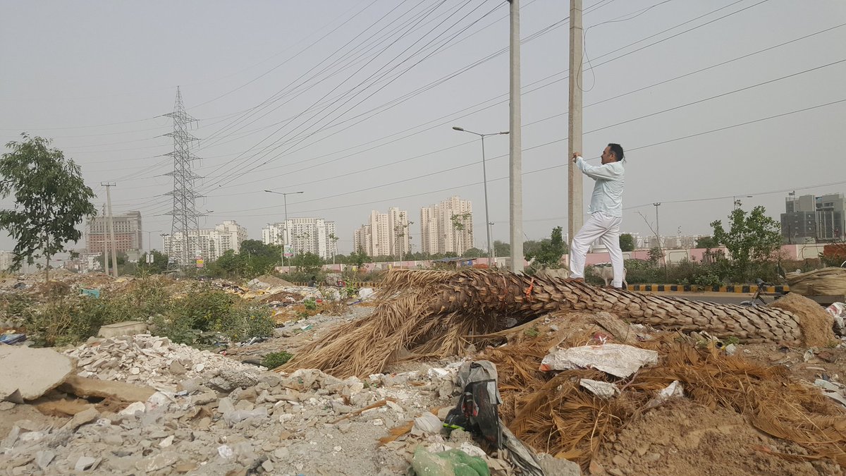 rwa_67's tweet photo. Thanks @ramanmalik for meeting us at the biggest #GarbageDump of #Gurgaon and checking out how 10k residents are breathing poison every day .
Hope to see some action soon.
@CPCB_OFFICIAL @MunCorpGurugram @GurugramMDA @PVSNSector67 @M3MIndiaPvtLtd @BJP4Haryana @PMOIndia @toi_RaOj https://t.co/lgIUvsfqoL