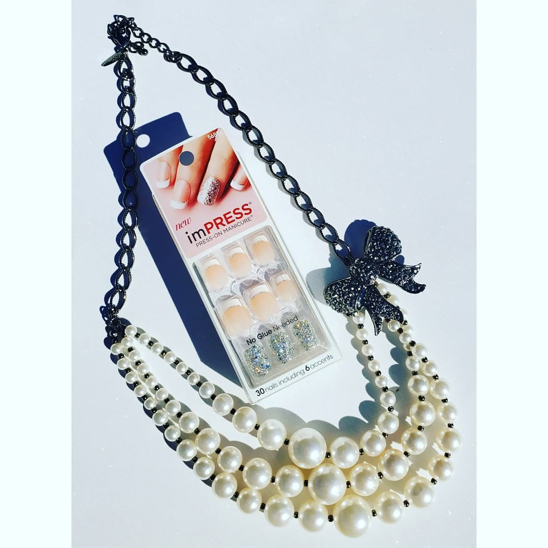 RachP03's tweet photo. These nails are gorgeous and the design is perfect for a special occasion.

@Influenster #SummerKickOffVoxBox #complimentary #imPRESSmanicure https://t.co/JGe4LCIRre https://t.co/0E1WHI2zBF