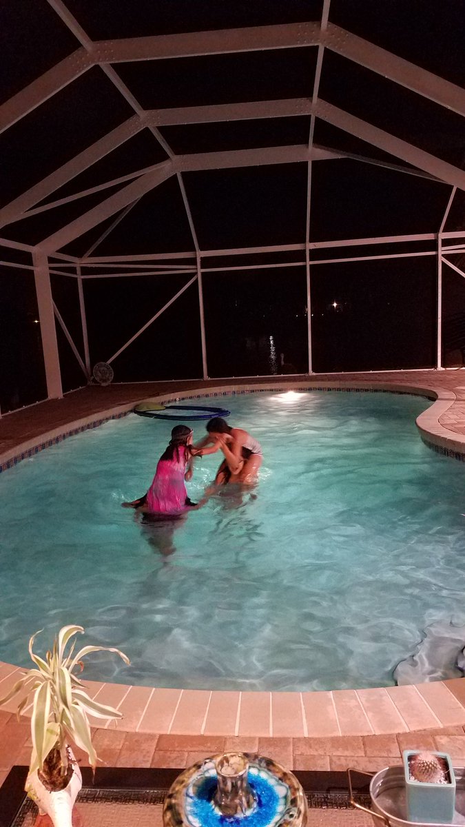 DebraGetts's tweet image. They first meet and within minutes play like BFFs

#kids #harmony #purefun