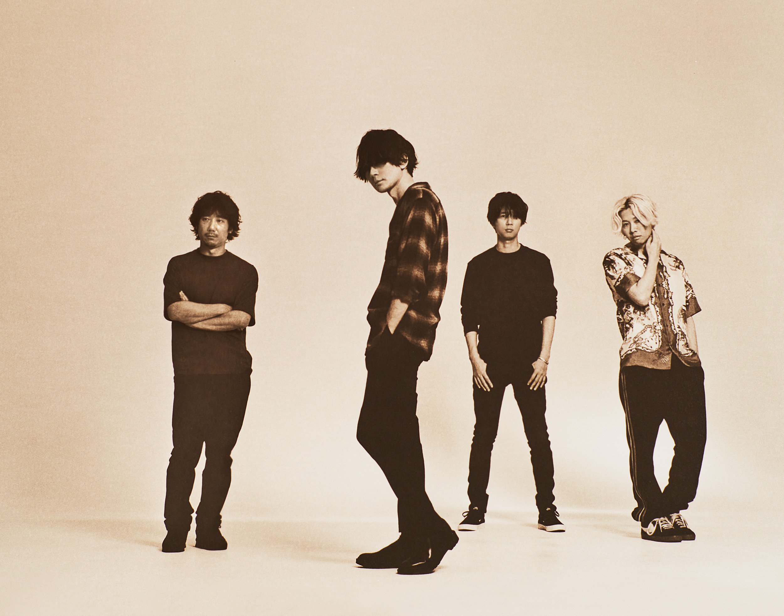 BUMP OF CHIKEN　　aurora ark  TOKYO DOME 71m6iGx4RxL.jpg_BO30,255,255,
