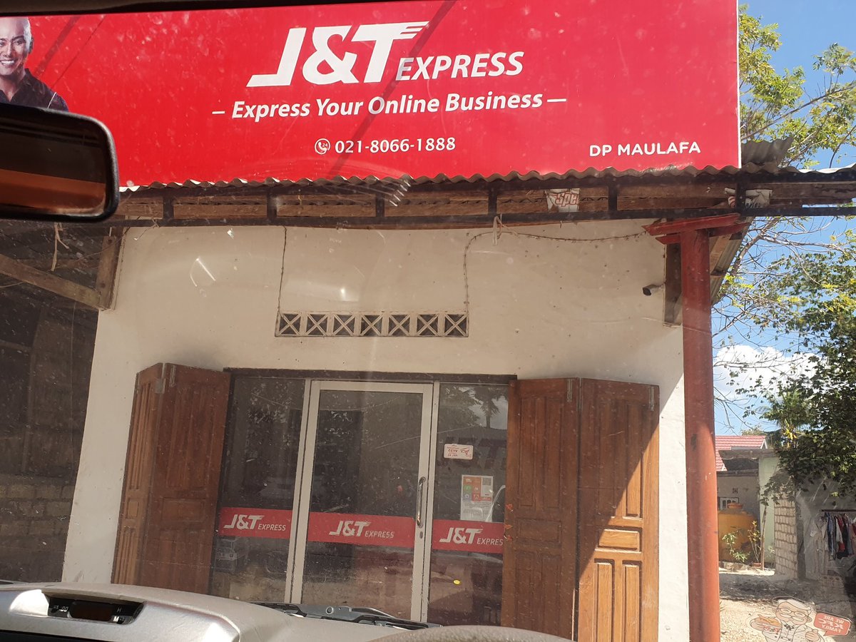 DianCTT's tweet photo. @jntexpressid bisa tolong suruh cabang J&amp;t maulafa kupang bukakkan pintunya ga? Mau ambil paket dari tgl 11 juli blm diantar2 nih,, sampai sy sempatkan ambil lgs, tp gada org https://t.co/hXpp06UqA6
