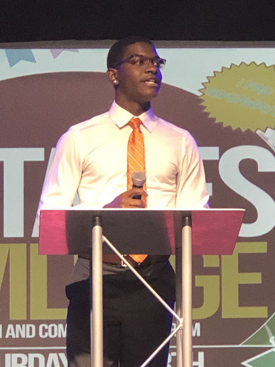 XavierRogers42's tweet photo. It takes a VILLAGE Youth Explosion, Thank you Coach Watkins for inviting me to speak to our young men in the community.  https://t.co/cHmLx9Mrwb #ECHHS #againsttheodds @XavierRogers42 https://t.co/ya5mr7mE5u
