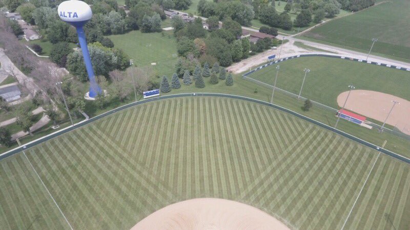 AWABallclub's tweet photo. Look at the work my assistant @mccormick_3 does. How straight are those lines my dude!?!? https://t.co/vwyZRfGIjl