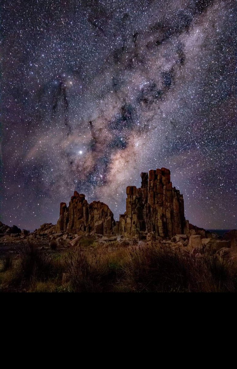 AdamLayton4's tweet photo. Australia by night....🤯
Taken by local photographer. Mind-blowing....I love it. https://t.co/XDr8bXqVDq