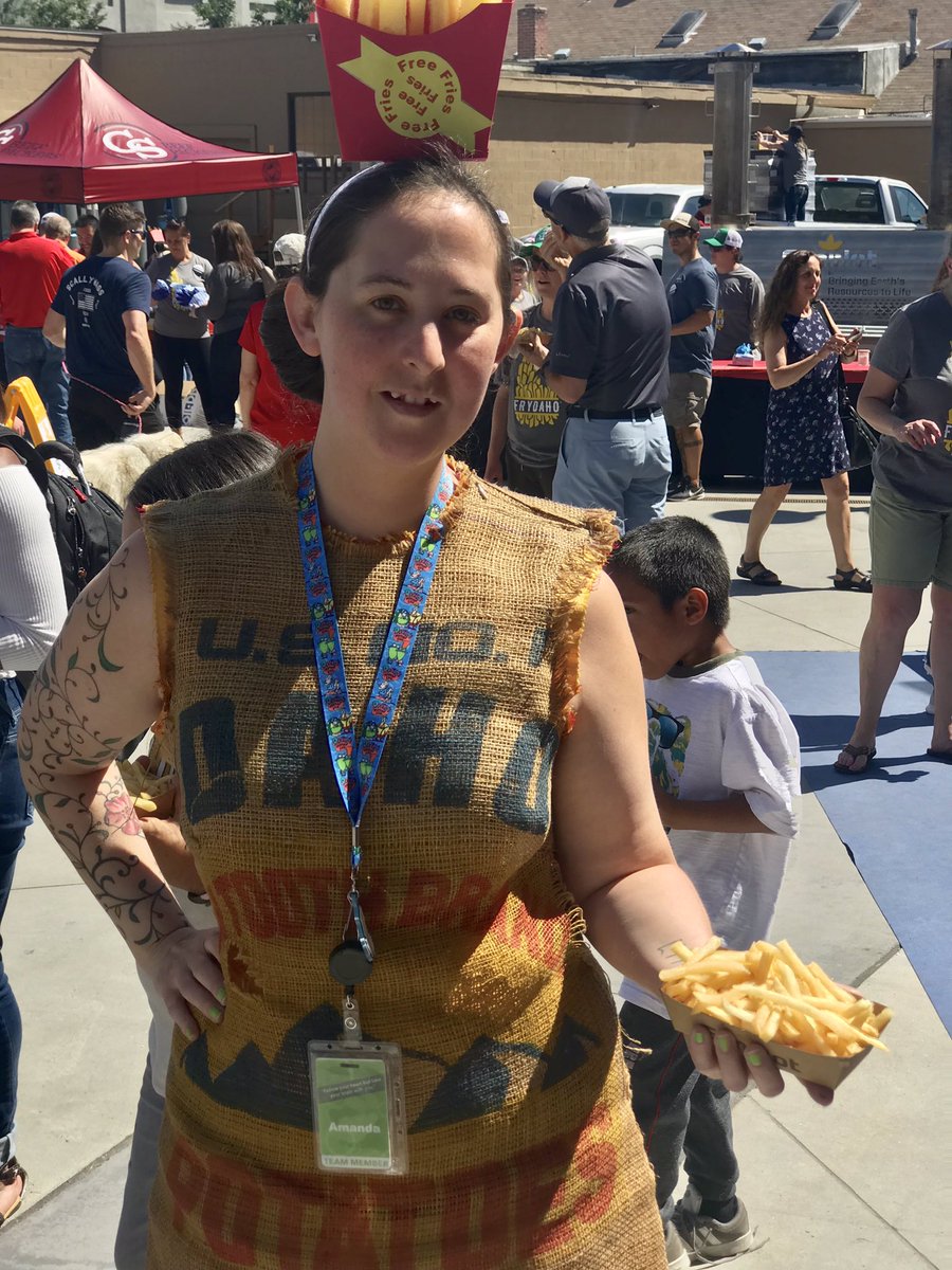 Potatohead100's tweet photo. @IdahoPotato @SimplotCompany It was fun, the fries were hot and tasty! https://t.co/WqMa1BQdiV