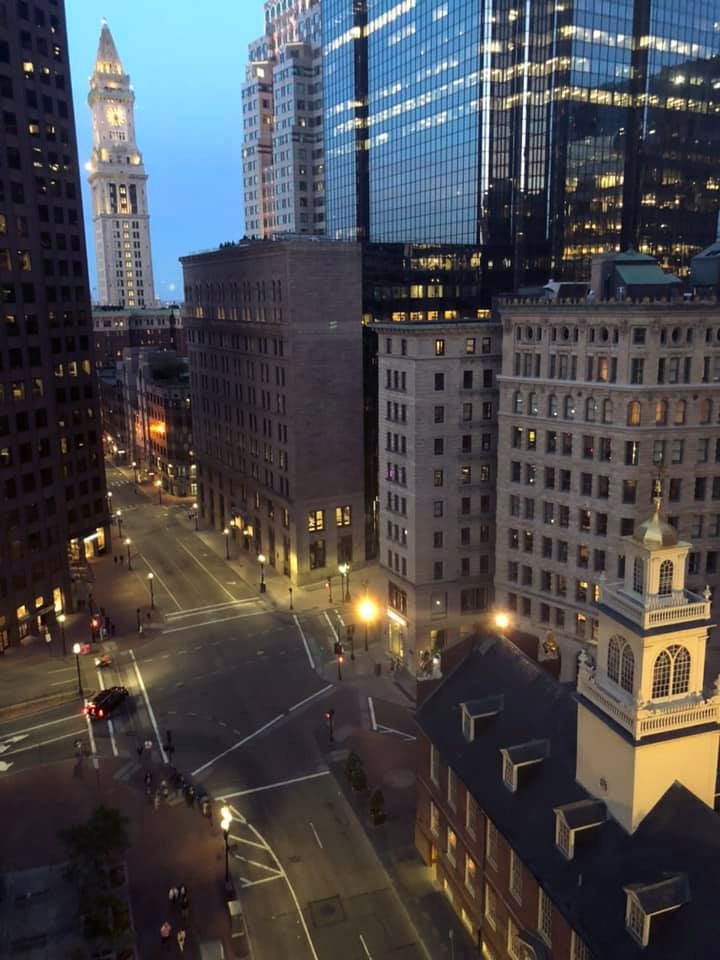Lovely at all hours of the day.

#FindYourBoston #AmesBostonHotel

Photo by: <a href="/randibergman/">randi bergman</a>