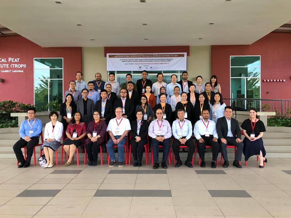 International Workshop on Haze and Biomass Burning in Asia, 
Kuching, Sarawak organised by @IIASAVienna and @AkademiSainsMY 

with @MarkusAmmann63 
#haze