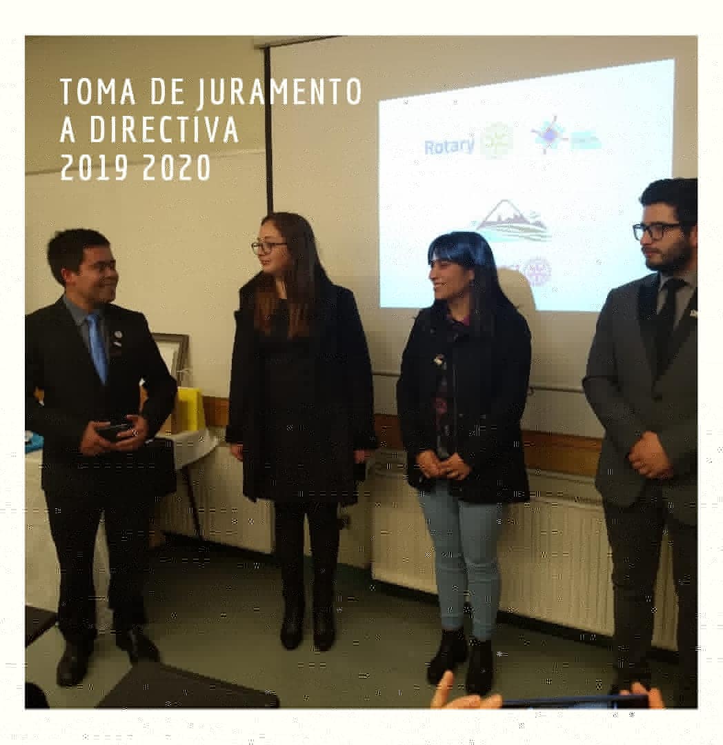 RotaractVrca_CL's tweet photo. Ayer se realizo nuestra Ceremonia de Transmisión de mando, donde Priscilla Silva, rindió cuenta y entrego la dirección del club a Jonathan Spuler.
Nos acompañaron nuestros amigos @RCVillarrica e invitados especiales
#Rotarac #Distrito4355 #airacsomostodos #rotalove #rotapower https://t.co/au5B78tmxt
