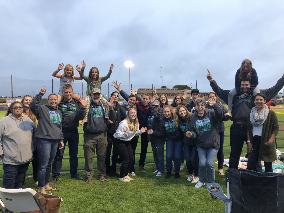 ilike_mike's tweet photo. It’s a big night with the @humboldtcrabs, celebrating their 75th Anniversary. The Crabs are now America’s longest running collegiate summer baseball organization. Not to mention - the best damn fans and the best baseball band in the country! Congrats! 🦀 ⚾️ https://t.co/I8p0rdttlO