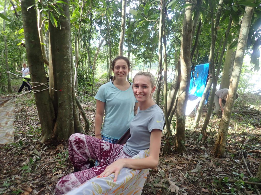 QSeniorTrips's tweet photo. Setting up camp in the jungle #TeamTimbaTimba #Borneorainforest @TheQueensSchool @CampBorneo https://t.co/0qUfwyip4B