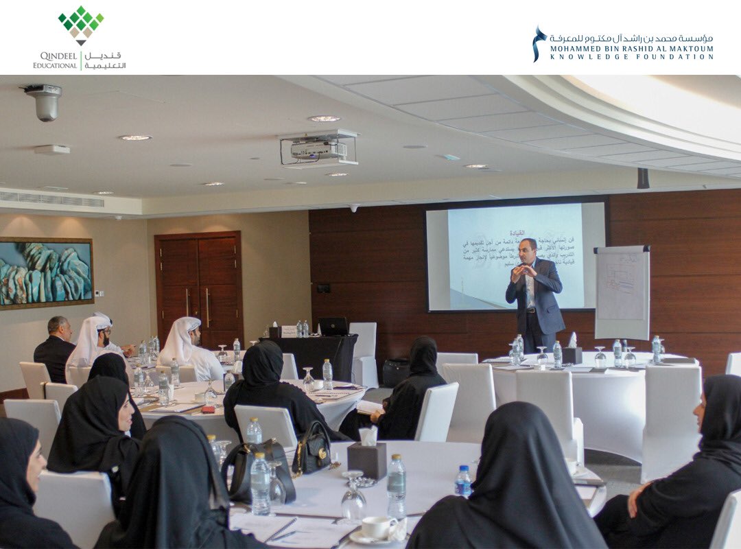 فعاليات تنفيذ الدورة التدريبية لموظفي غرفة عجمان بعنوان استراتيجيات الإشراف الابتكاري وتطبيق معايير الجودة والتميز. امتدت الدورة التدريبية على مدى ثلاثة أيام، وقدمها الدكتور هشام حسين. #قنديل_التعليمية #مؤسسة_محمد_بن_راشد_للمعرفة #ابتكار #تميز