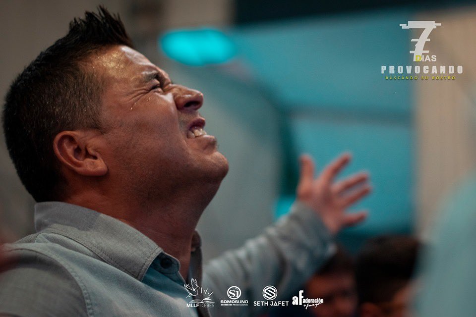 SethJafet's tweet photo. Sexto día !!! Aún el mismo Rey David dijo a Dios, No escondas tu rostro de mi, así que busquemos día a Día si rostro, su favor, su guianza , su defensa
#AdoracionMasFuego
#SethJafet
#LlamadaFinal
#Provocando https://t.co/nvhYq74f3R