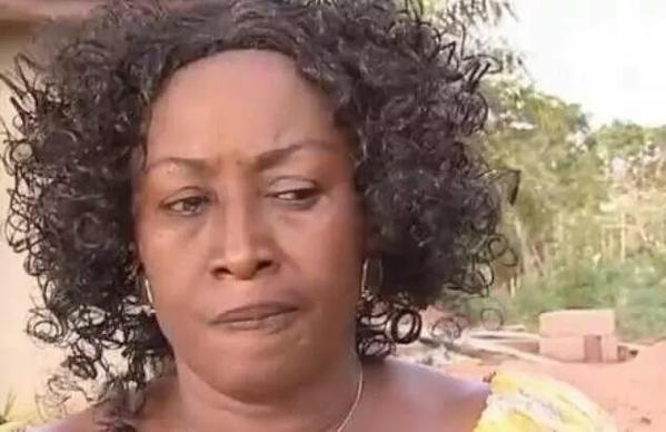 kigguste's tweet image. Those pple that randomly pull their iPhones out wat r u checking???😒😒😒