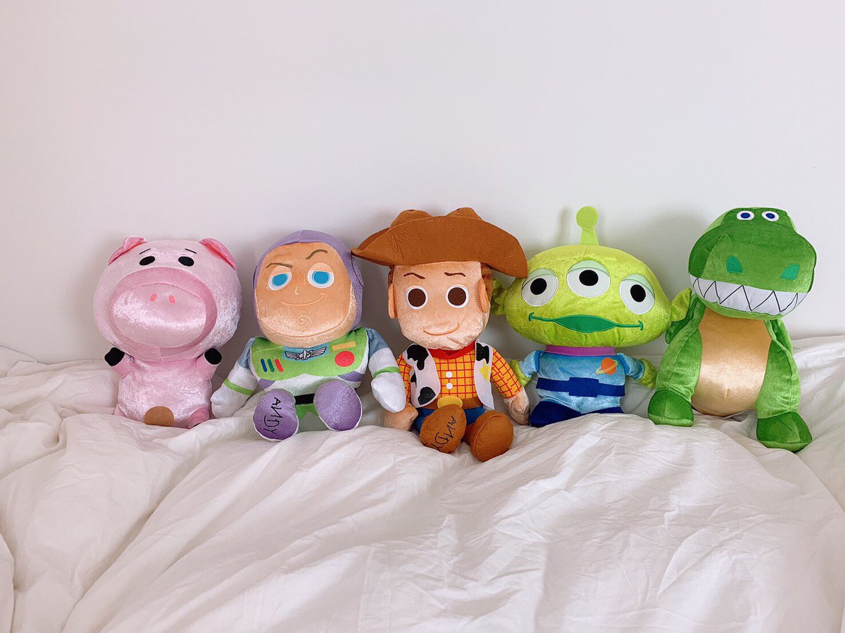 Sweetyhousebys's tweet photo. #พร้อมส่ง ตุ๊กตาทอยสตอรี่ ☆
มีทั้งหมด 5 แบบ หมู บัซ วู๊ดดี้ กรีนแมน และทีเรกซ์ ขนาด 15-16นิ้วค้า

ตัวละ 450฿ส่งฟรีจ้า 🦖
เหมา 5 ลด 150+ส่งฟรี ems ค้า
#พื้นที่ขายของ #ของมันต้องมี #ตุ๊กตา #ToyStory4 #howtoperfect #ShDolls https://t.co/wdc7GUqOYK