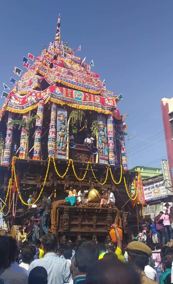 Marikrish17's tweet photo. திருநெல்வேலி #நெல்லையப்பர் கோவில் 
#தேர் பவனி இன்று நடந்துவருகிறது 
வீதியில் உலா வரும் காட்சி,அழகாய் தோன்றுகிறது https://t.co/vM9rh0ofMh