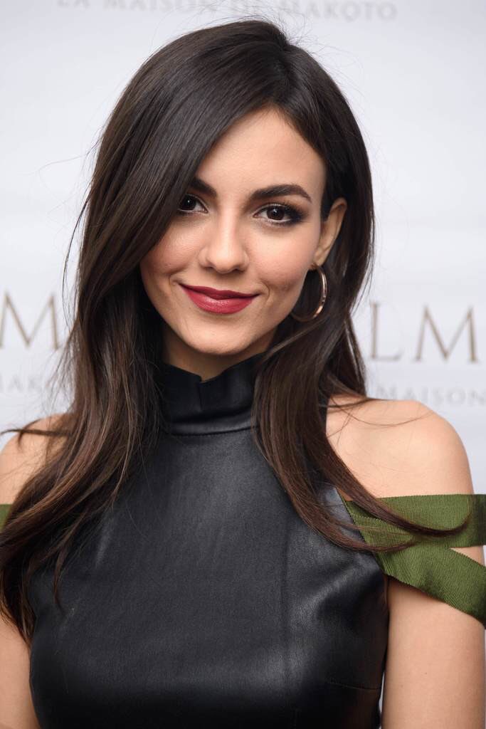 CelebsToEnjoy's tweet photo. Keep watching this space for some #gorgeous #sexy #celebs 
#weekend #treat #special #beauty #stunning #celebs 
#ratethemcelebs #votes #beautiful #hot #weekend #dailyvotes #Victoriajustice #nicolescherzinger #anadearmas https://t.co/IrGrBn9wd3