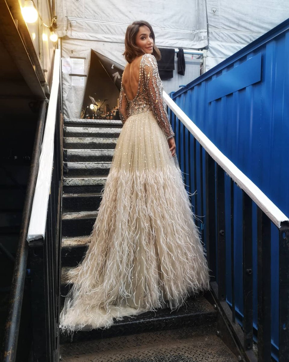 thelaurawright's tweet image. My stunning Eliza Jane Howell gown from last night... 😍😍🇬🇧. #britishdesigner