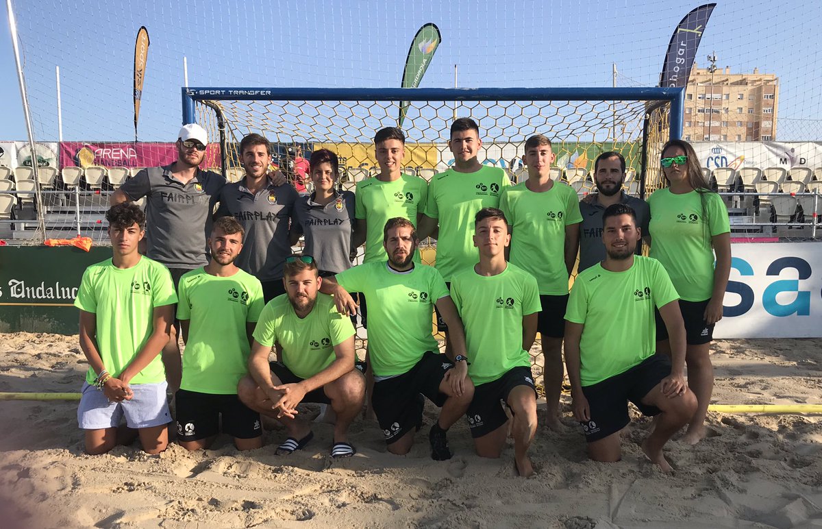Nuevo fin de semana y nuevo Arena 1000, esta vez ha sido Cádiz una de las cunas del Balonmano Playa español. Seguimos sumando representantes,muchos hacen su aparición en el <a href="/ArenaHandballT/">Arena Handball Tour</a> por primera vez. 🤾🏼‍♀️🏖🤾🏼‍♀️
