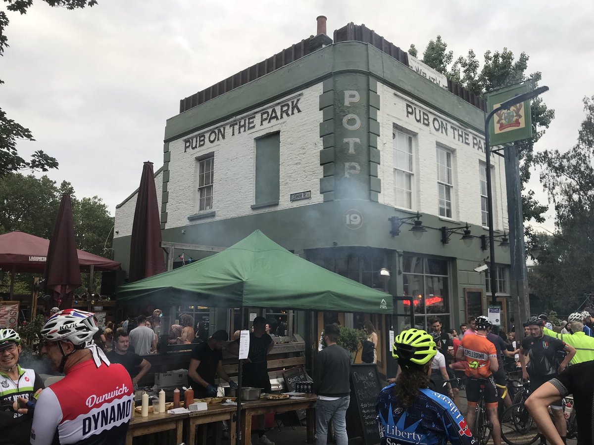 stevehigh4's tweet photo. Cracking first time experience riding #DunwichDynamo @southwarkcycle great friendly event, how rides should be. #aatr #goride #dunfun #nightriding #findyourepic #cyclinglife https://t.co/UGhkV7Tvfp