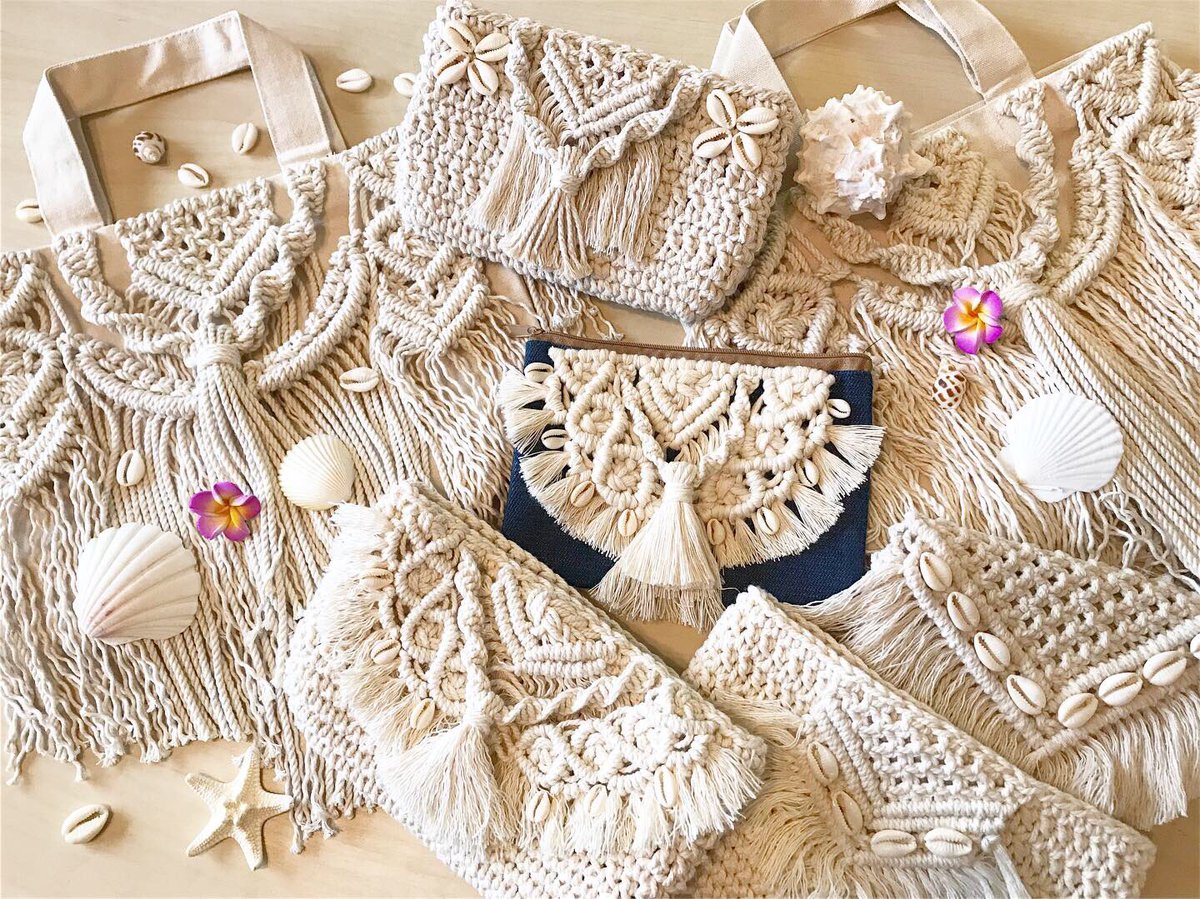 デニムポーチが可愛すぎる❤️#マクラメ編み #ハンドメイド  #マクラメ #ママコーデ #お洒落好きな人と繋がりたい  #beachlife  #シェル #カウリーシェル   #ママリ #育児 #子育て #5児ママ #ポーチ #トートバッグ