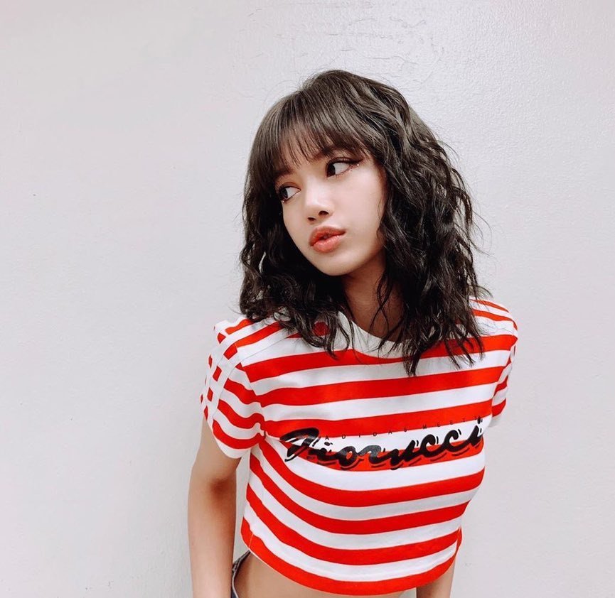 mnaEN's tweet photo. #Lisa from #BlackPink via #Instagram ✨ today.
#LISA20MParty #LISA #LALISA
#BLACKPINK
#LisaBLACKPINK
#LalisaManoban
#NoLisaNoMoney https://t.co/VuB4jOsTVo