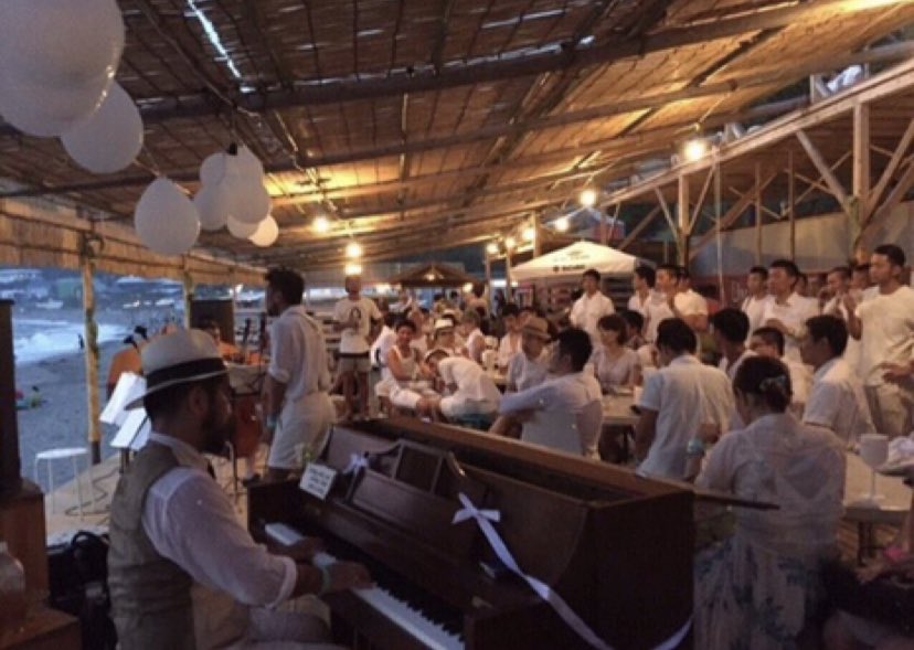 masayanagisawa's tweet photo. 今年の #カラフルカフェ #ホワイトパーティー は8月4日(日曜日)17:00から!
#葉山一色海岸 でのホワイトドレスに身を包み、シャンパンとジャズを海辺で楽しむ夕べ、お待ちしております!
グッド ジョインページ (イベント詳細)
https://t.co/2KeEHhXXxl
#colorfulcafe #hayama #lgbt #lgbtq https://t.co/DBeeJnhvHy
