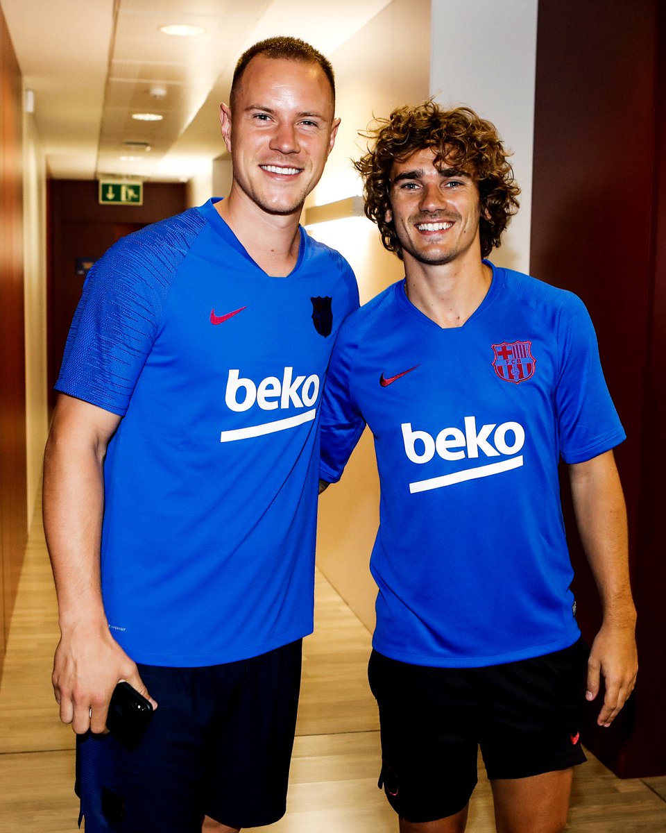 FCBarcelona's tweet photo. 💪 First day at the office 🏃‍♂️ https://t.co/9l9mFQe4KW