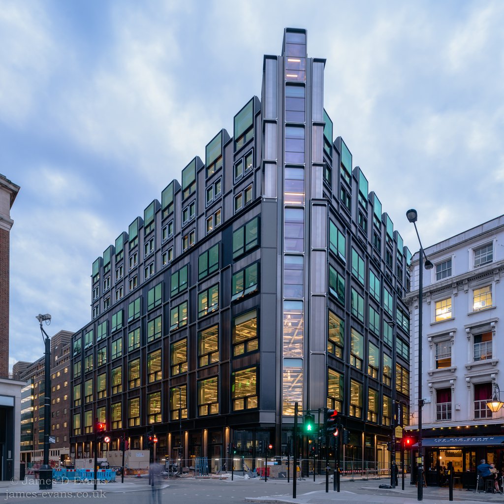 archoptical's tweet photo. The Post Building, New Oxford Street, Holborn #architecture #thepostbuilding #ahhm #alfordhallmonaghanmorris @laing_orourke #london #architecture https://t.co/NiHPMdSq7W