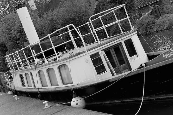 PGPhotography5's tweet photo. Aldermaston wharf https://t.co/VjeAqB4V3D