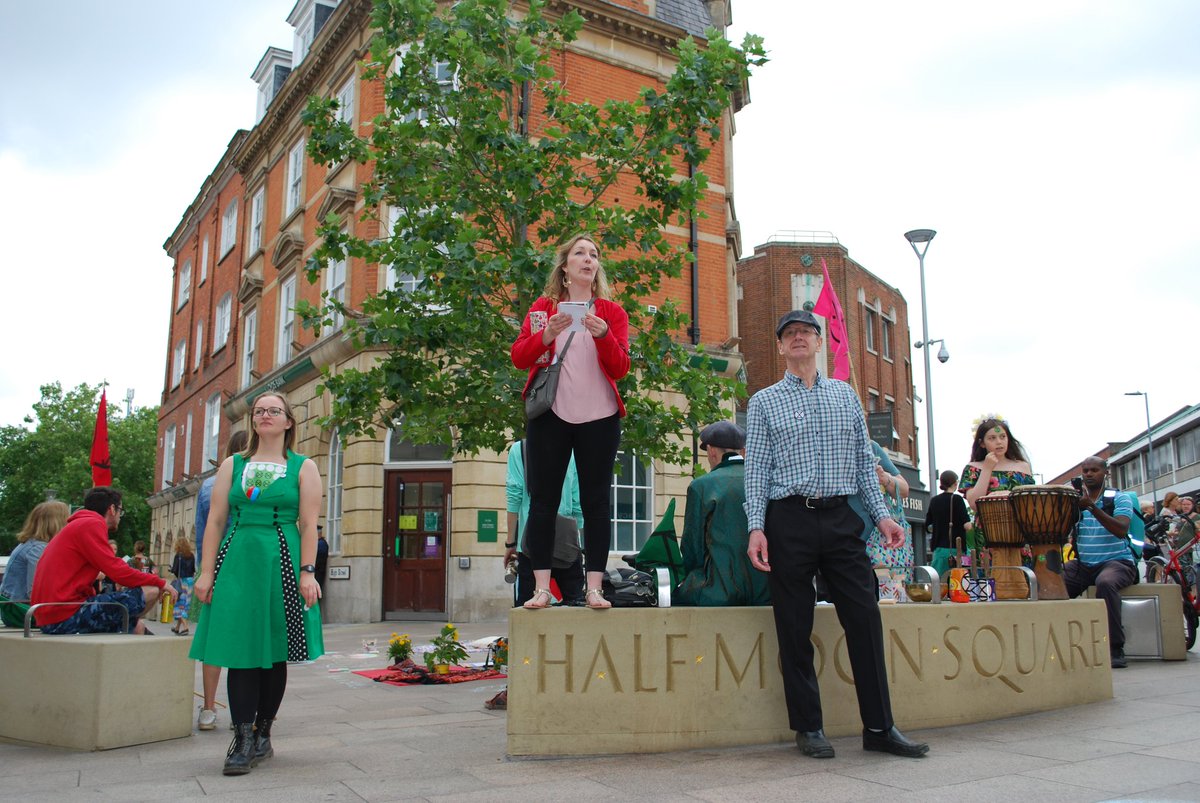XRChelmsford's tweet photo. XRC rebels took part in their first local action yesterday! Rebels gathered to #TellTheTruth about the climate and ecological emergency, plus the pink cart (inspired by the #pinkboat at #internationalrebellion) made its first appearance! 💚🌸 #ExtinctionRebellion #localrebellion https://t.co/QNOJuorKBd