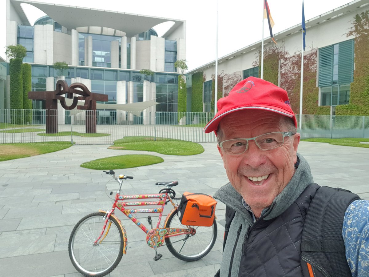 MartinKobler3's tweet photo. Remember my Truck Art bike? Went to the historic  city of #Stralsund. Many asking everywhere: "where is this bike from ?" "Its from #Pakistan " i answer proudly!!! https://t.co/FAxMDsWdB3