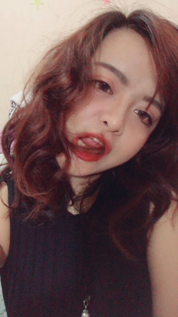 sphinxcess's tweet photo. #SundaySelca https://t.co/4RE25HbMxi