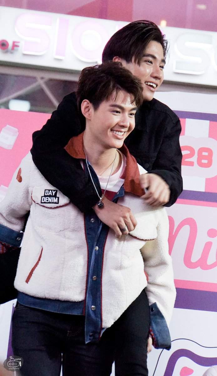 pssubmarine's tweet photo. ขี่คอยังไงให้สีชมพูขนาดนี้ 🤫

#PerthSaintSation
#ตอบยังไงไม่ให้โป๊ะ https://t.co/hMkTlG2dMd