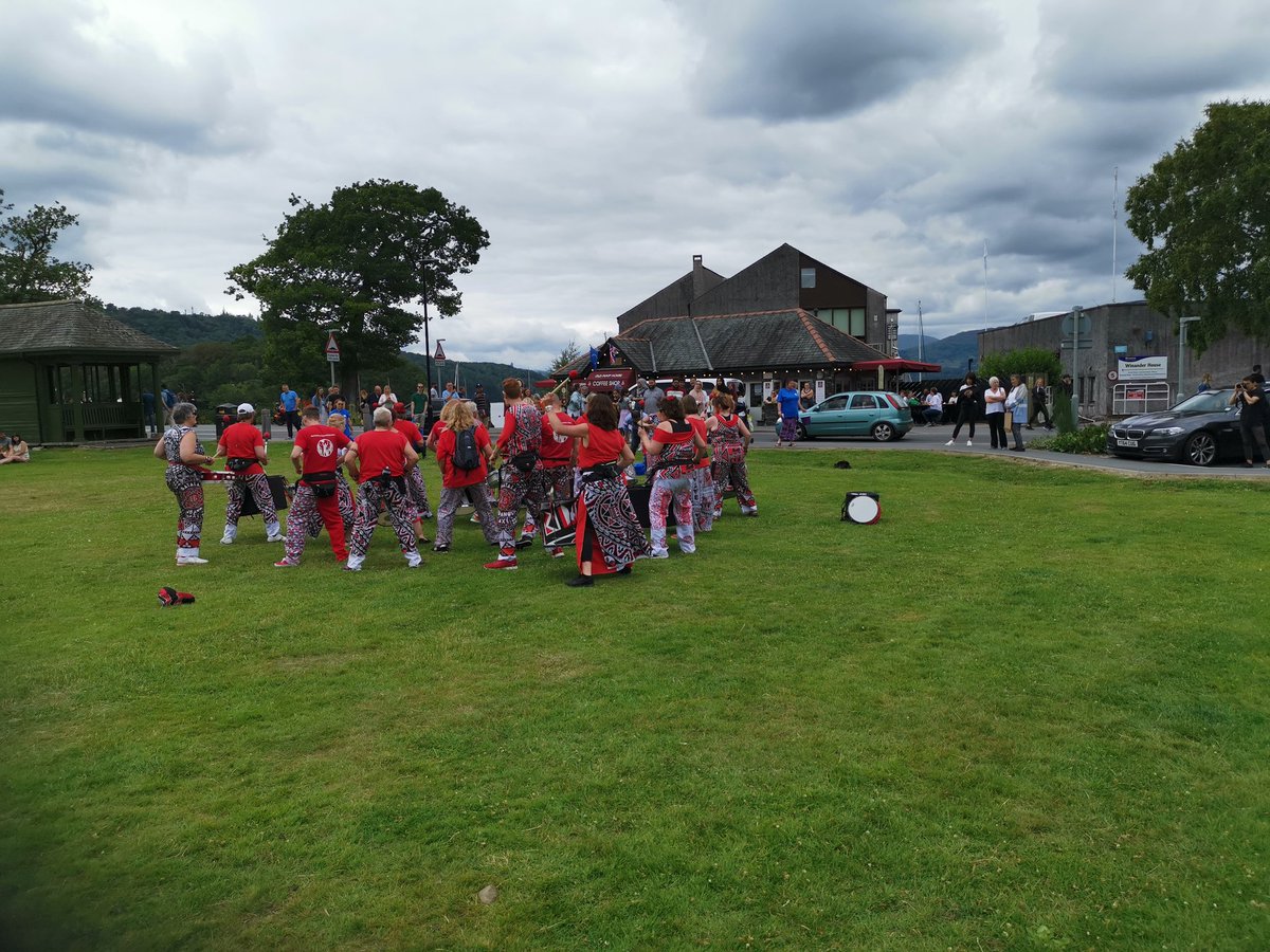 S2Cspace2create's tweet photo. With @LancasterBatala on the Glebe till 2 performing and raising funds for S2C. Great sound. Lots of donations to count in the buckets. https://t.co/qcwc18U5Wn
