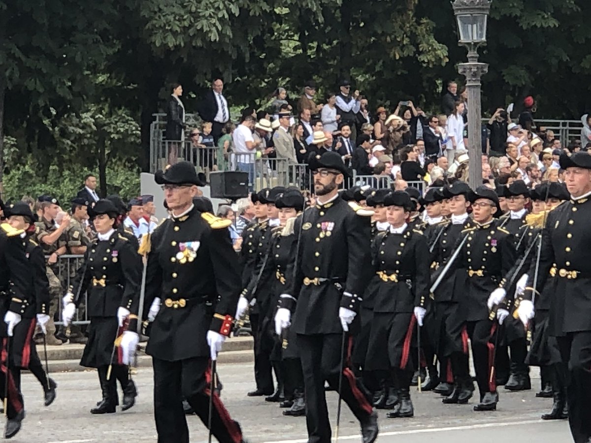 philippemeyer92's tweet image. J’ai eu l’honneur d’avoir été invité au nom du @BnaiBrithFrance à assister au défilé du #14Juillet sur les Champs-Elysées. Les valeurs de la #Républiqe sont fondées sur des symboles forts qui cimentent l’unité et la cohésion de la nation.