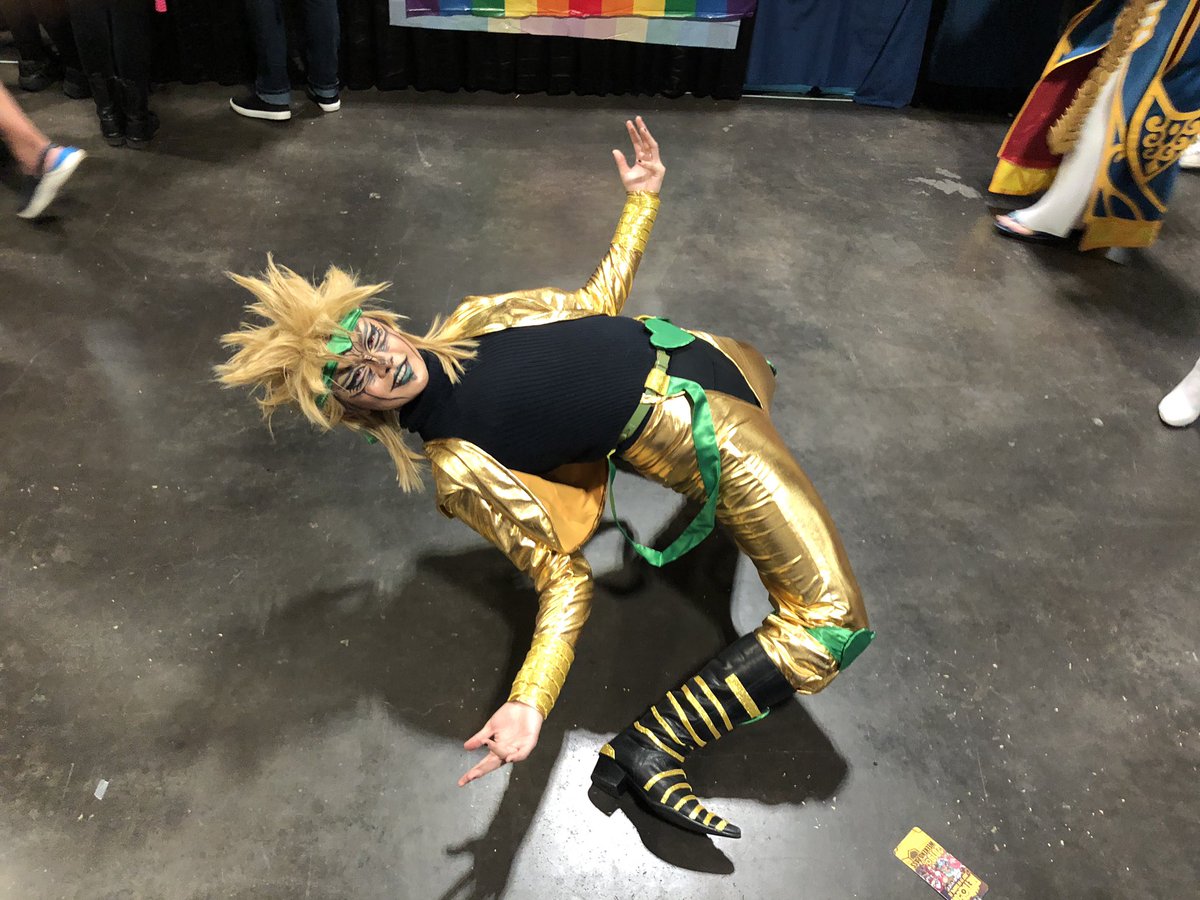 Defensor Artz on X: I swear this Dio cosplayer can really pose!!! GEEZ # jjba #jojo #Metrocon2019  / X