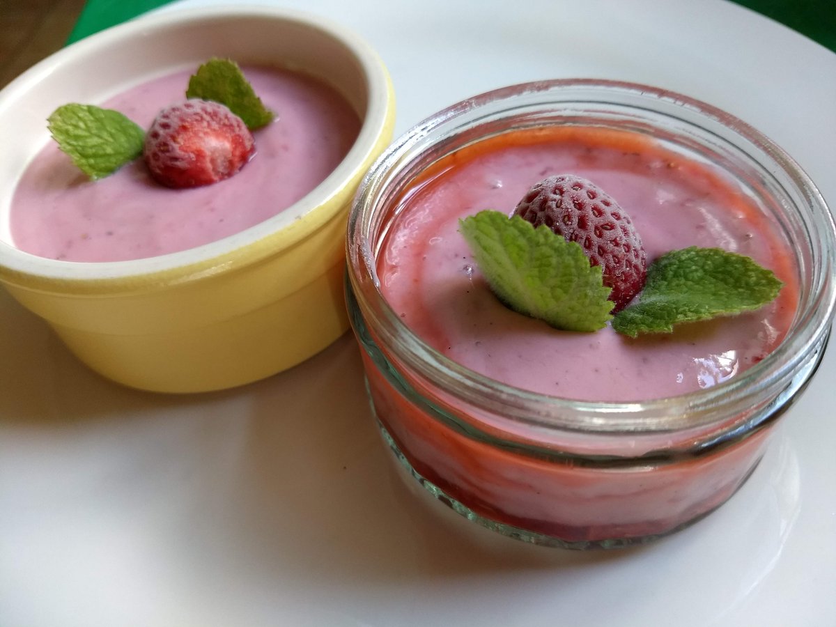 Strawberry cream dessert made with silken tofu - tastes great

#plantbased #tofu #veganfood