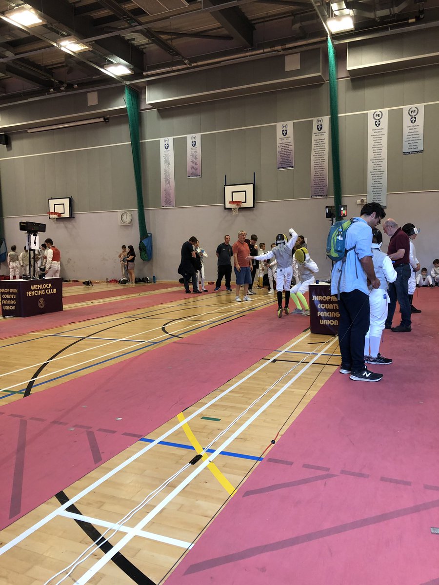 charliesmum67's tweet image. How to spend a Sunday!!! Go Team @WrekinCol &amp;amp; @wrekinswords #wenlockolympian #fencing #williambrooks #fencingmum #foundcoffee