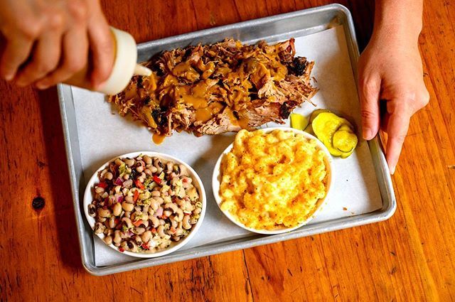 Pour on our Catamount Gold! 
_
#sauce #bbqsauce #bluebirdbbq #havefun #vt ift.tt/2lnDC8l