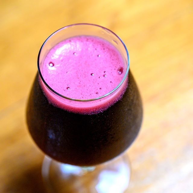 🍻 *NOW* on Tap! Burlington Beer Co. 
Melodic Convergence -  Imperial Gose with Black Raspberries | 8%
_
#craftbeer #vtbeer #bluebirdbbq #vt ift.tt/2GaTORE