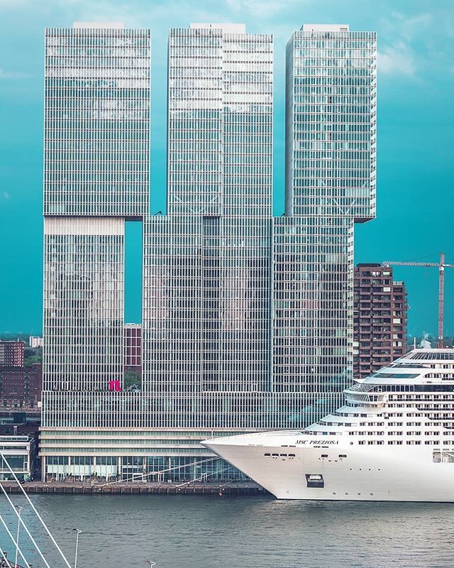 KURD_010's tweet photo. Onze eigen blokkentoren "De Rotterdam". Zou jij er willen wonen of een nachtje willen slapen?
.
.
.
#komieuitrotterdamdan #rotterdamcity #super_holland #erasmusbrug #rotterdam#igersrotterdam #rotterdaminfo #europe_pics #worldbestgram #photooftheday #pi… https://t.co/gcBd6EhP0C https://t.co/L6ib9DQ8cZ