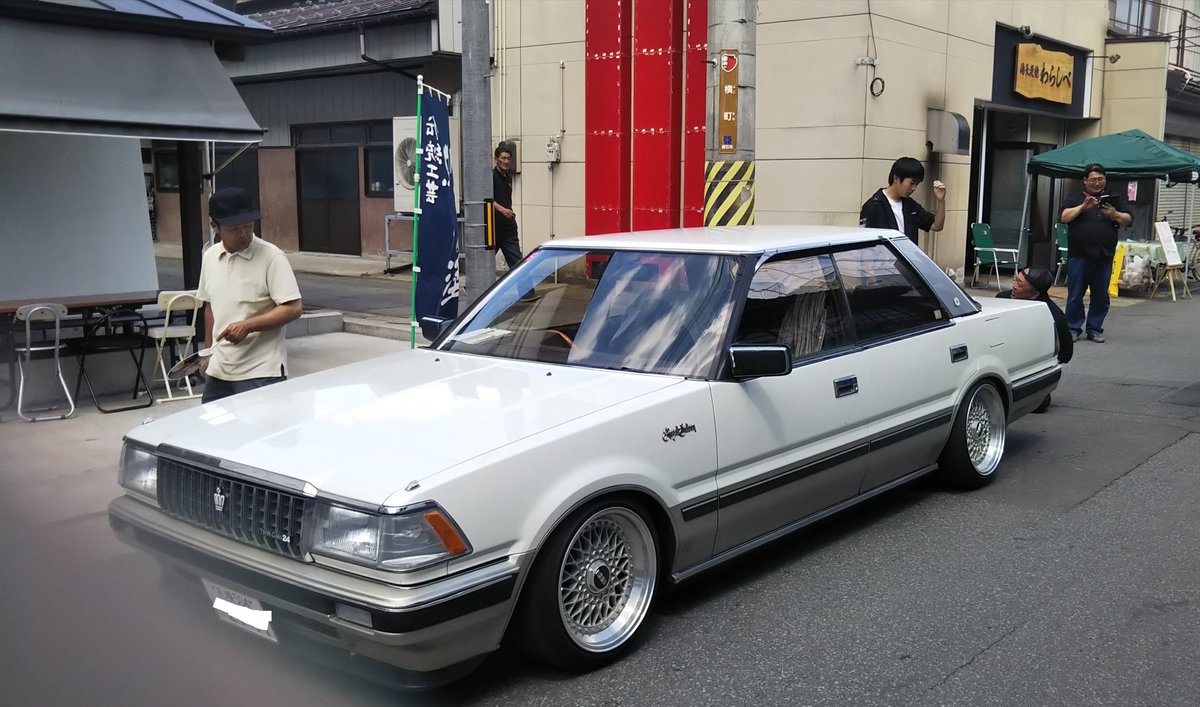 Forest00299884's tweet photo. #クラシックカー
#旧車
#黒石 https://t.co/wVA7DS9yYP