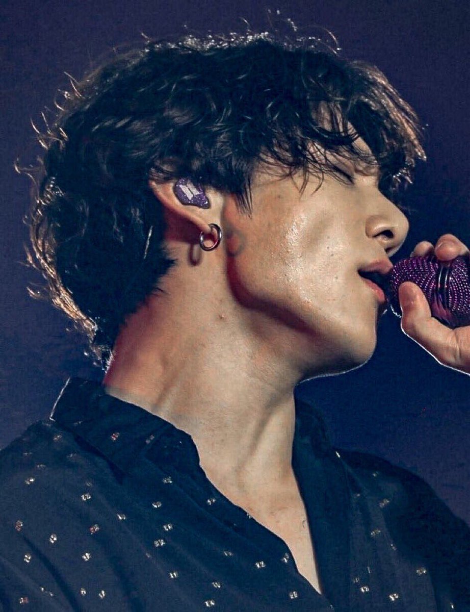 archiveforJK's tweet photo. unwhitewashed and unedited jungkook is such a blessing https://t.co/dpgXhE9TsD