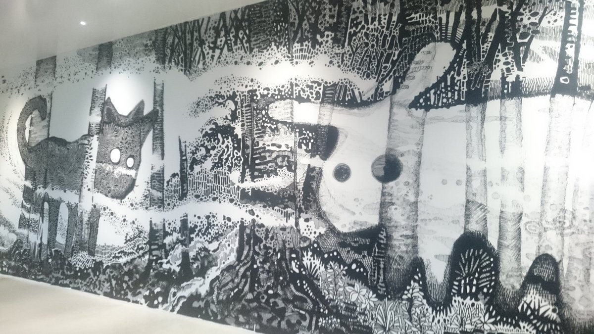 かえる On Twitter 金沢２１世紀美術館にいた猫とうさぎ いいかんじに病んでてよかった