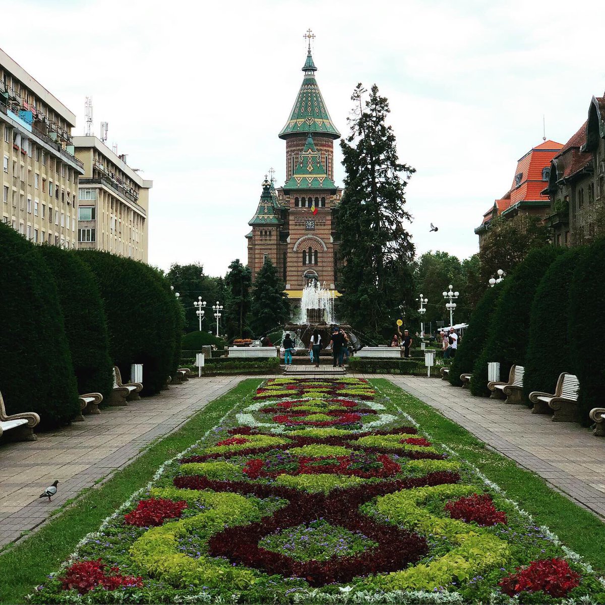 inviaggioconme's tweet photo. Ieri con @exp_romania abbiamo visitato Timisoara, una delle città più importanti della Romania, che nel 2012 sarà nominata capitale europea della cultura! L’ho trovata splendida, vintage e ricca di storia!!! 

#ExperienceRomania #Romania #Travel #Viaggi https://t.co/JpAPOUcqhT