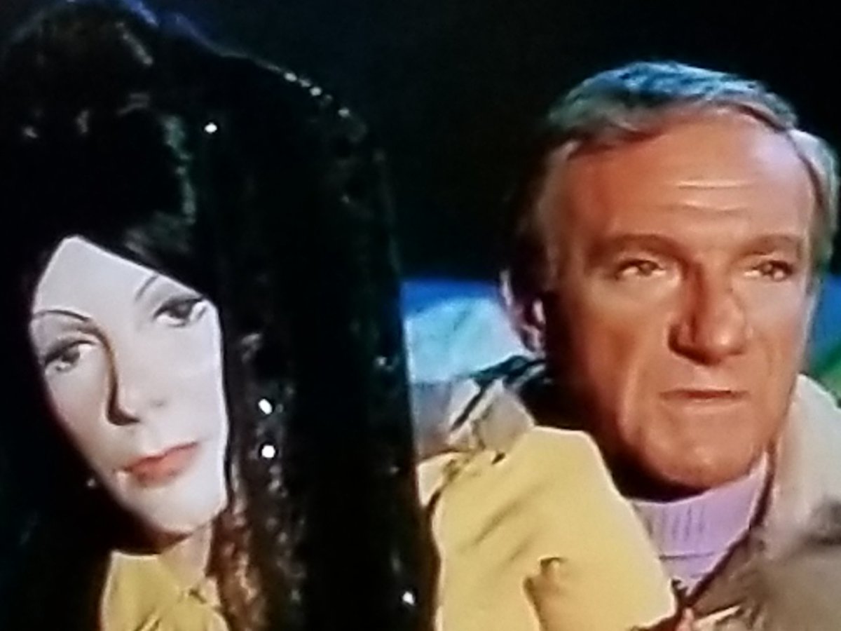 shlingdong's tweet photo. NO, Peter Packer!
That's a BAD Peter Packer!
I got up for water, saw THIS part starting up...and went back to bed! ๐
#MeTVLostInSpace #SSFSNLIS
#Svengoolie
@amsnyde @cellytron @godwhatamess @JenniferOberth @SmilinJack2099 @kaufman_roger @TheYodaPagoda https://t.co/cS2RGbhEJ3